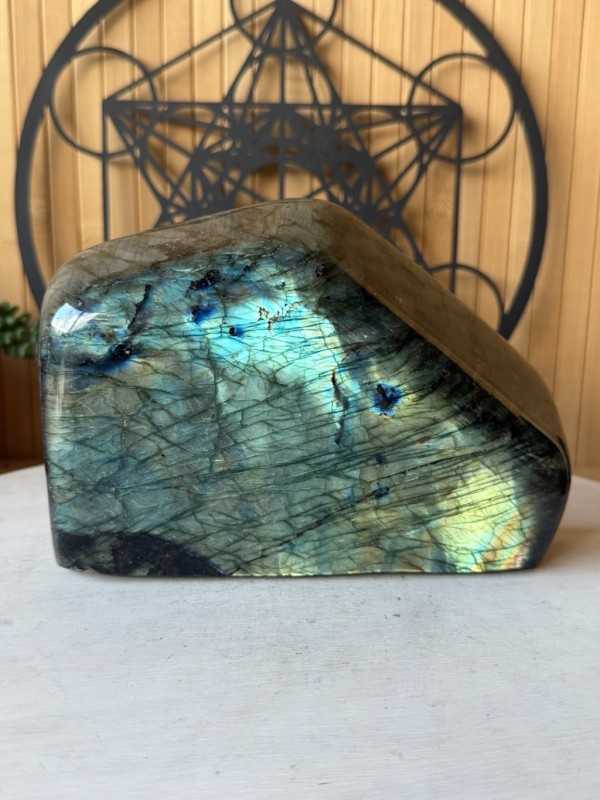 Labradorite (2.285kg)