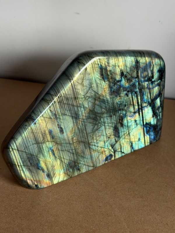 Labradorite (2.285kg)