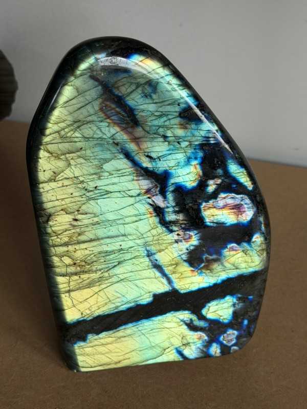 Labradorite (1.735kg)