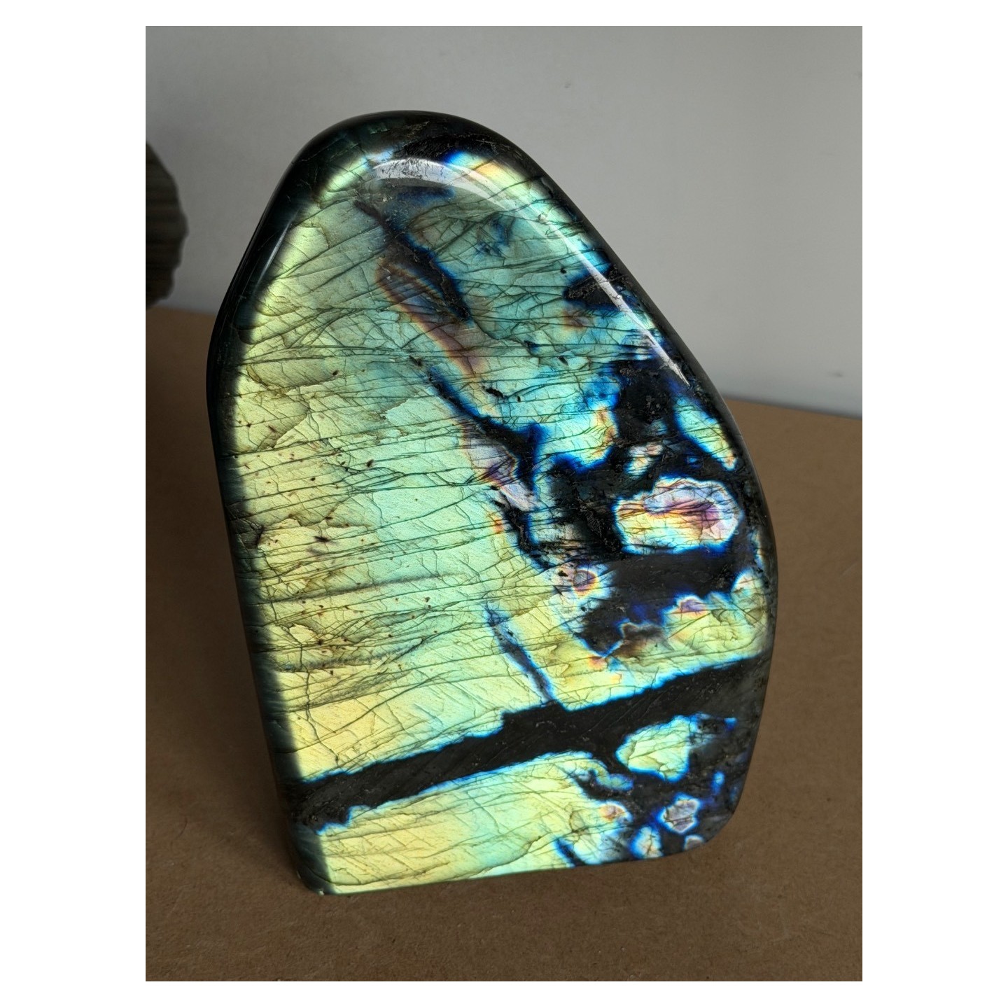 Labradorite (1.735kg)
