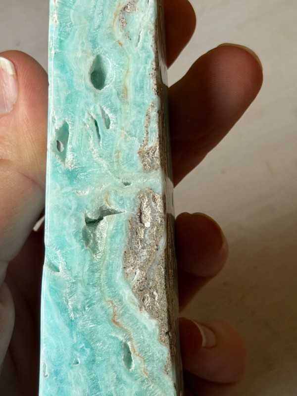 Pointe en aragonite bleue (0.23kg)