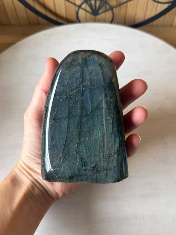 Labradorite (0.885kg)