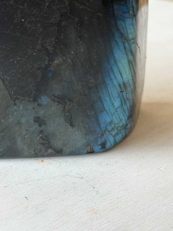 Labradorite (0.885kg)