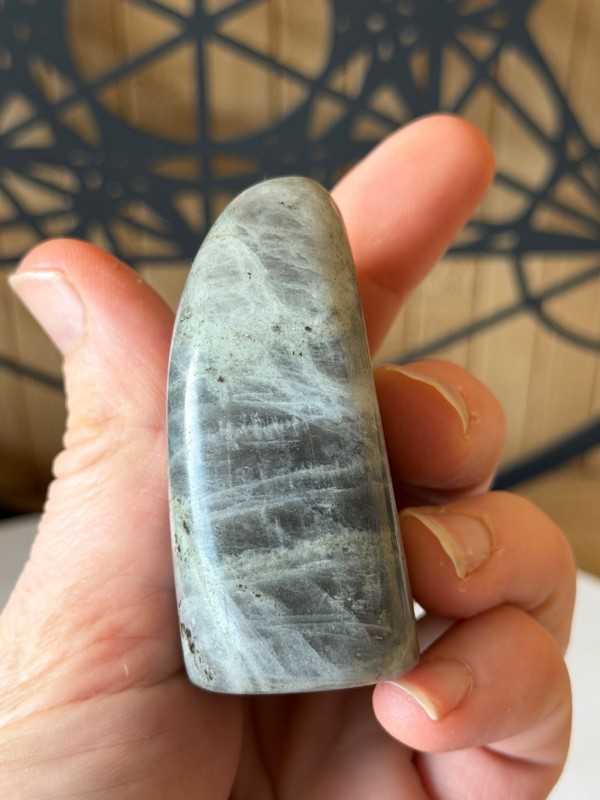 Labradorite (0.14kg)