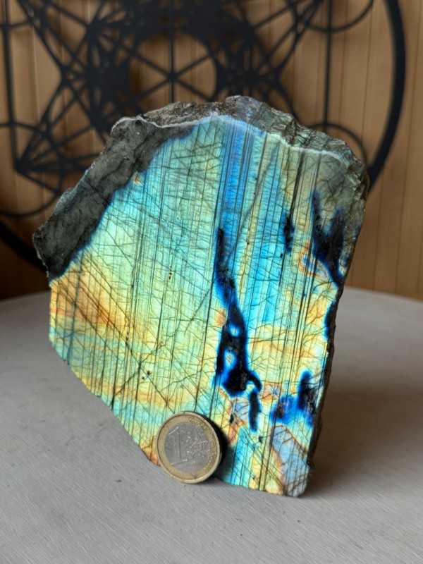 Labradorite (0.775kg)