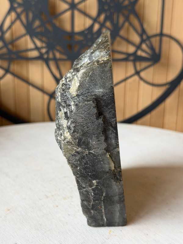 Labradorite (0.585kg)