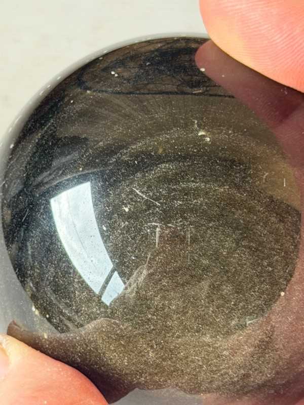 Sphère en obsidienne dorée (0.335kg)