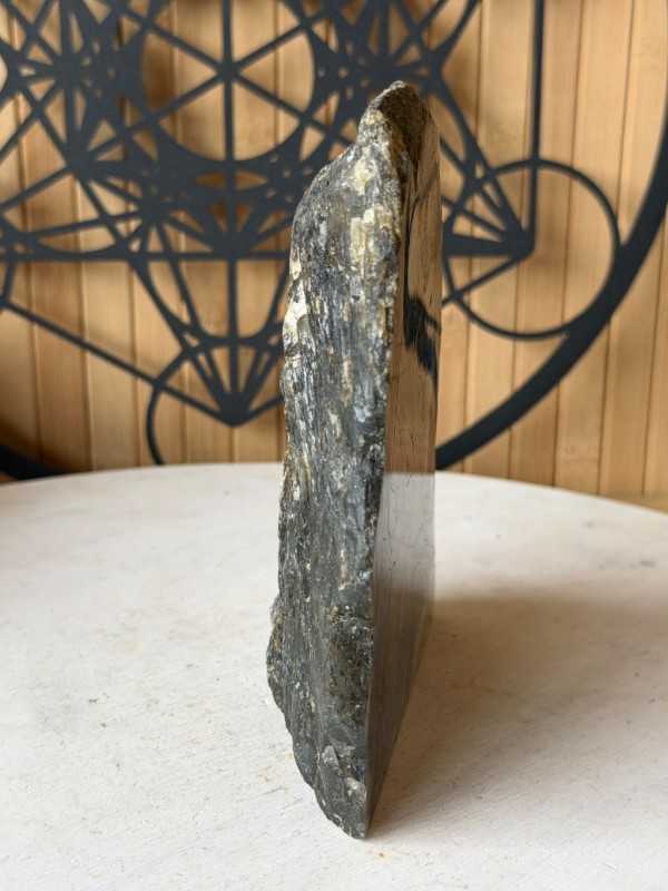 Labradorite (0.675kg)