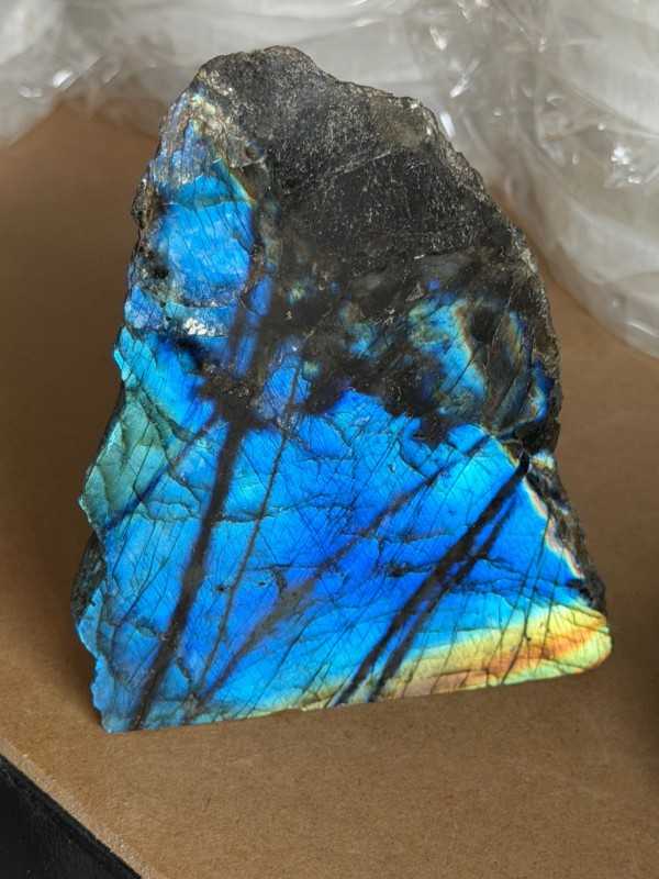 Labradorite (0.675kg)