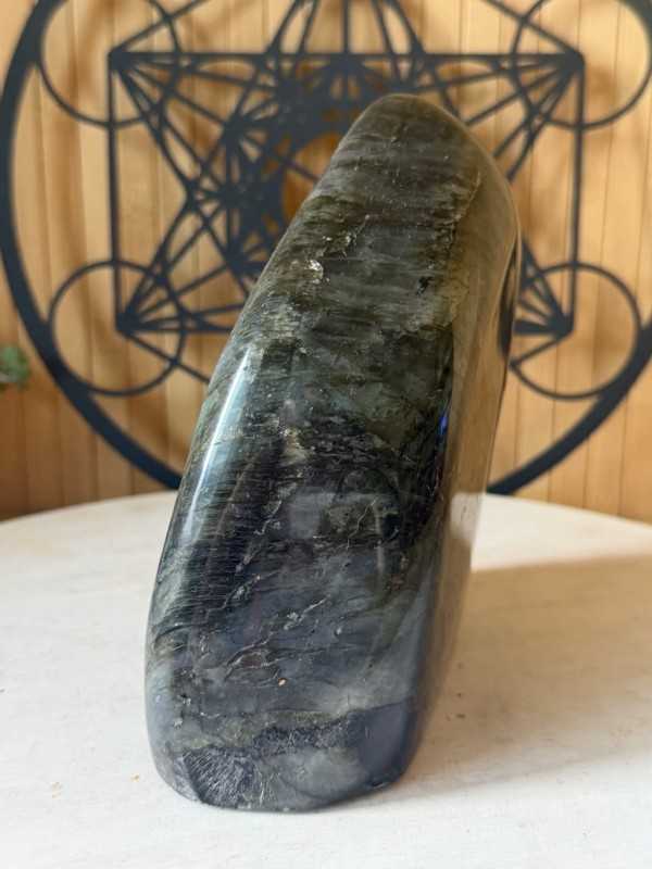 Labradorite (2.1kg)
