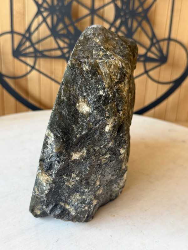 Labradorite (1.885kg)
