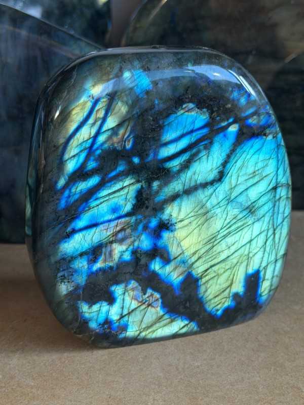 Labradorite (1.1kg)
