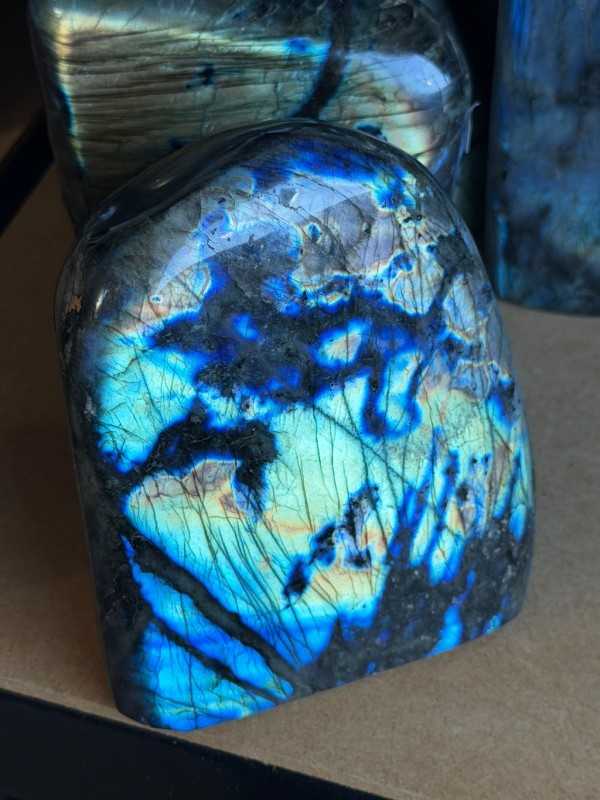 Labradorite (1.55kg)