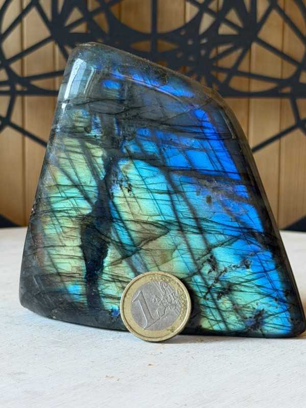 Labradorite (0.585kg)