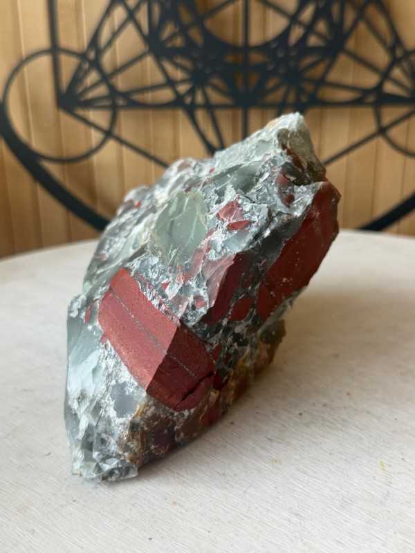 Jaspe héliotrope (0.675kg)