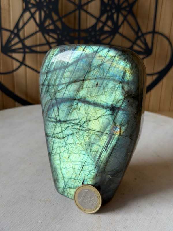 Labradorite (1.05kg)