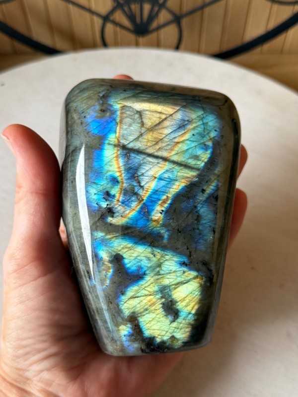 Labradorite (1.05kg)