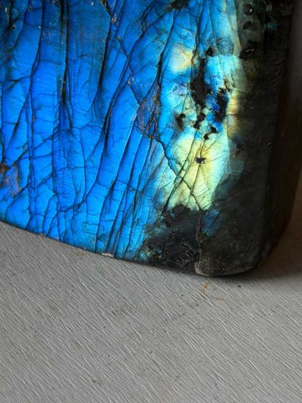 Labradorite (1.105kg)