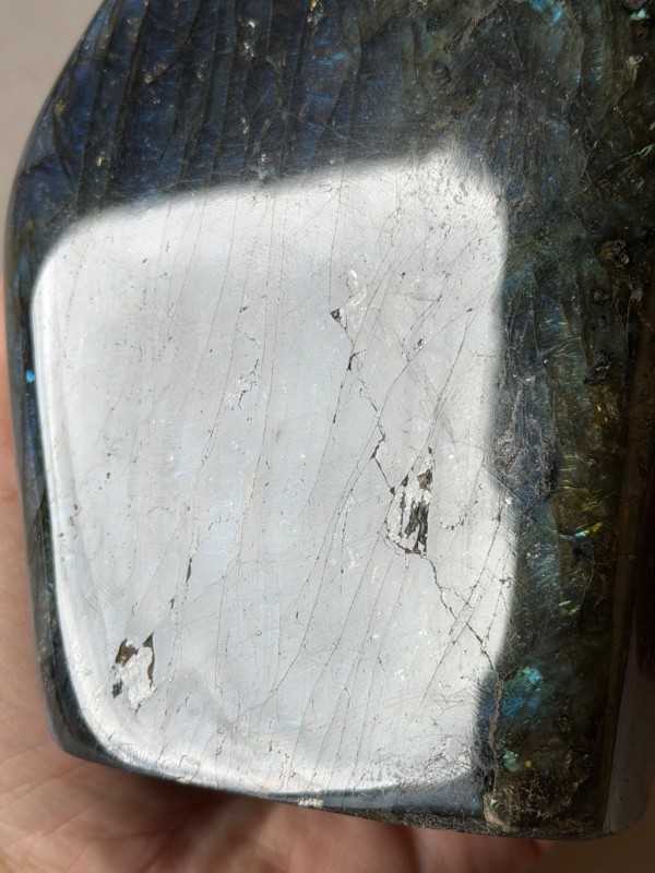 Labradorite (1.105kg)