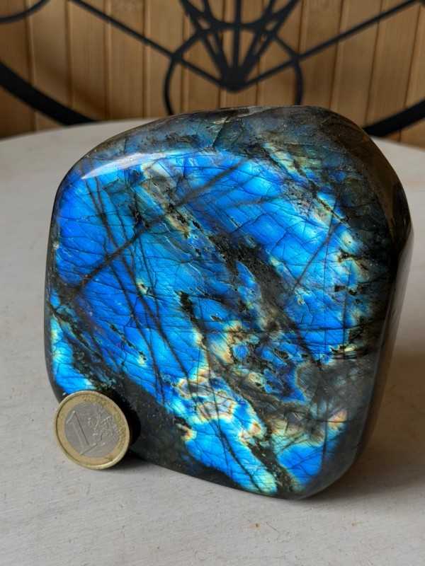 Labradorite (0.835kg)