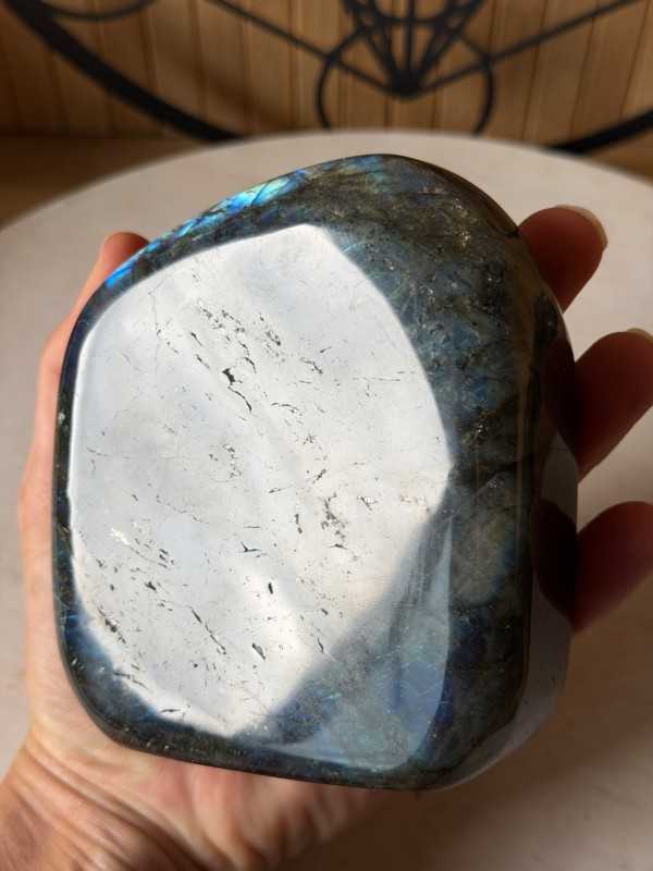 Labradorite (0.835kg)