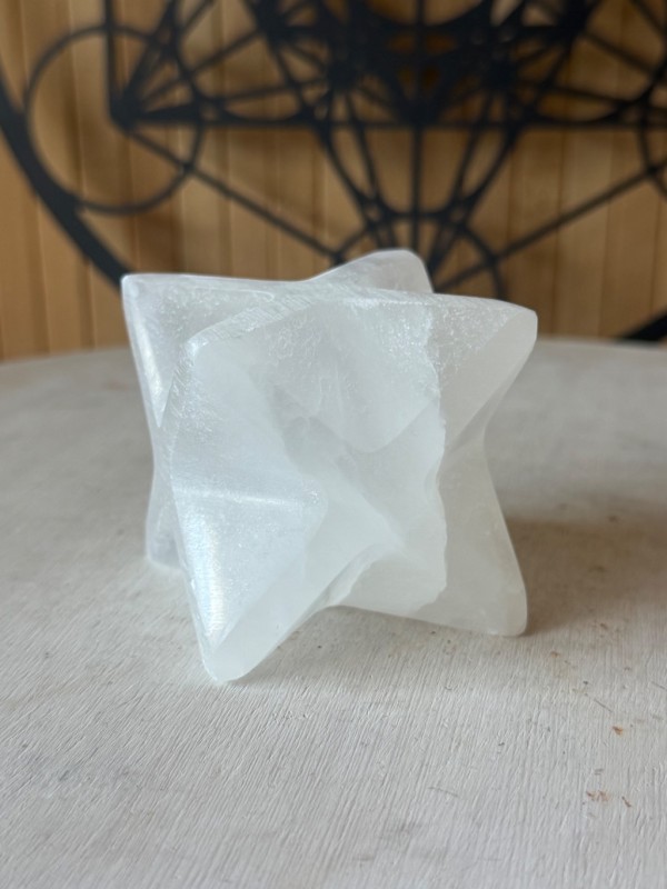 Merkaba en sélénite (0.29kg)