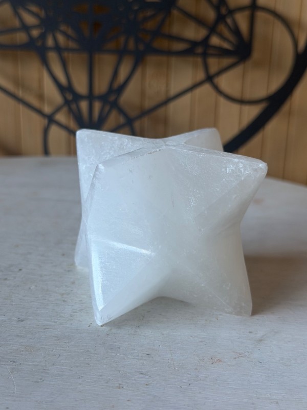Merkaba en sélénite (0.275kg)