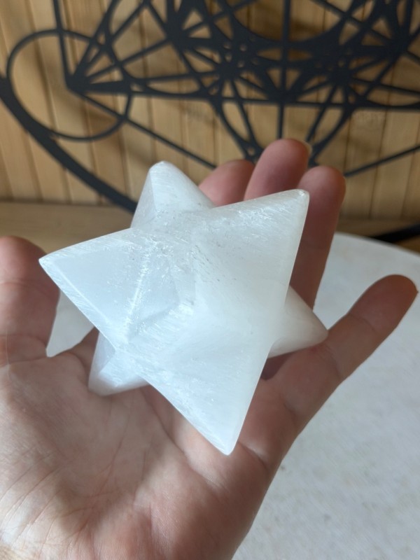 Merkaba en sélénite (0.275kg)