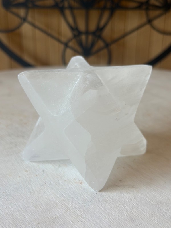 Merkaba en sélénite (0.285kg)