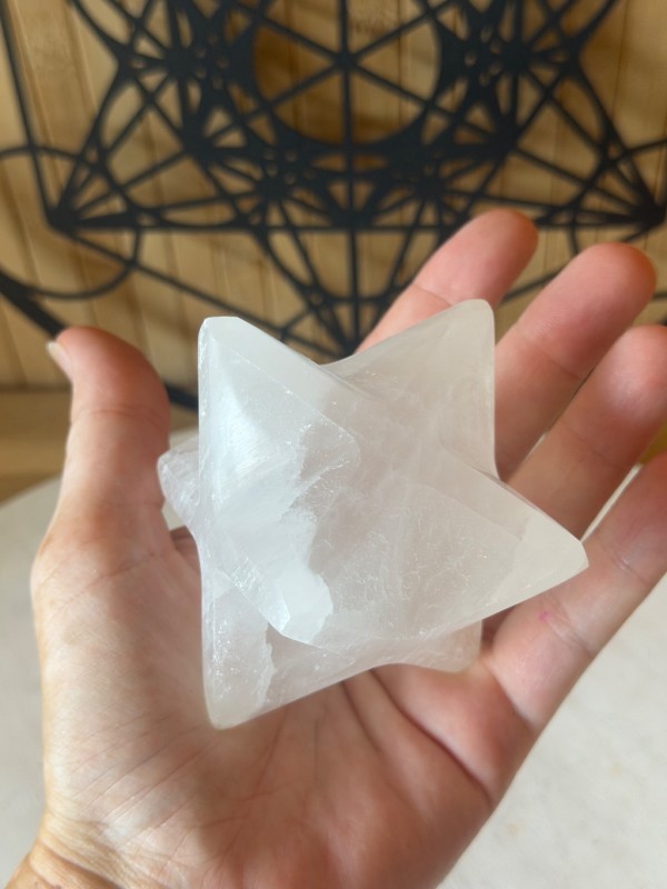 Merkaba en sélénite (0.285kg)