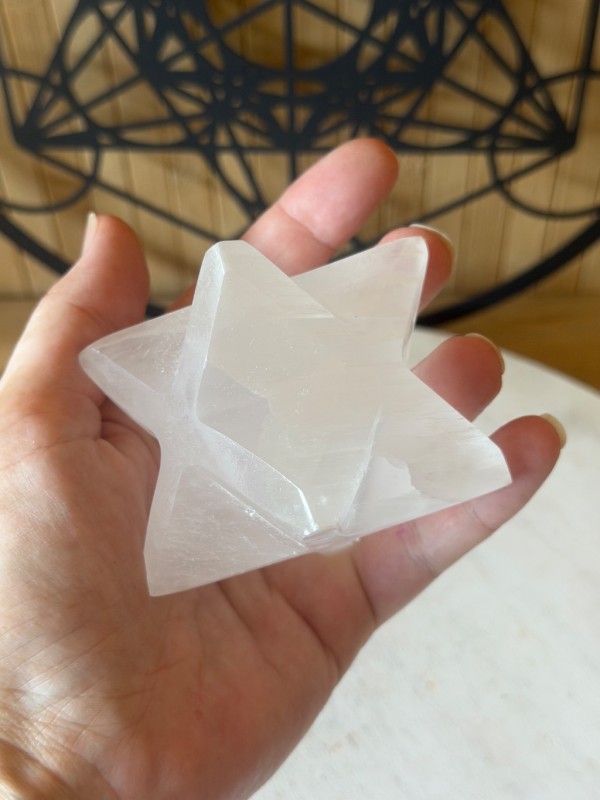 Merkaba en sélénite (0.285kg)