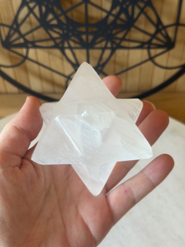 Merkaba en sélénite (0.285kg)