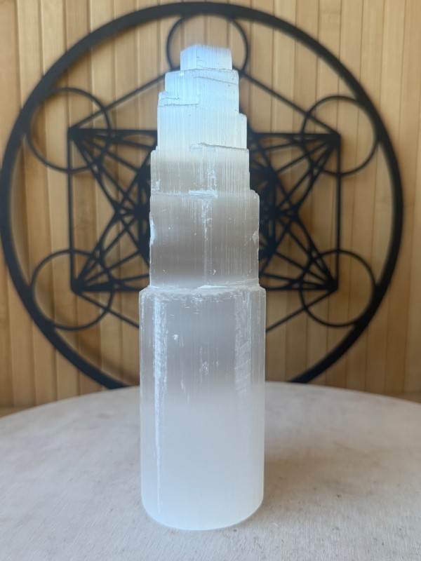 Tour en sélénite (0.73kg)