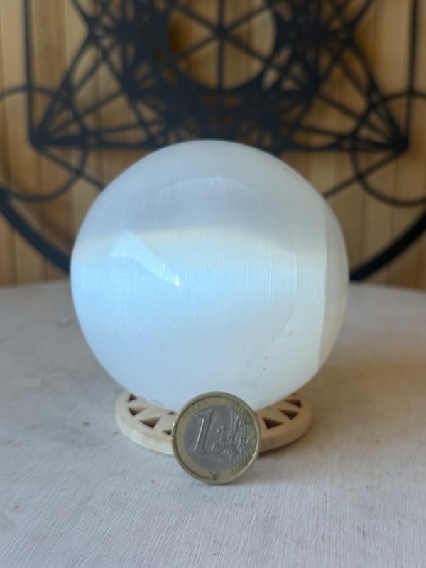 Sphère en sélénite (0.63kg)
