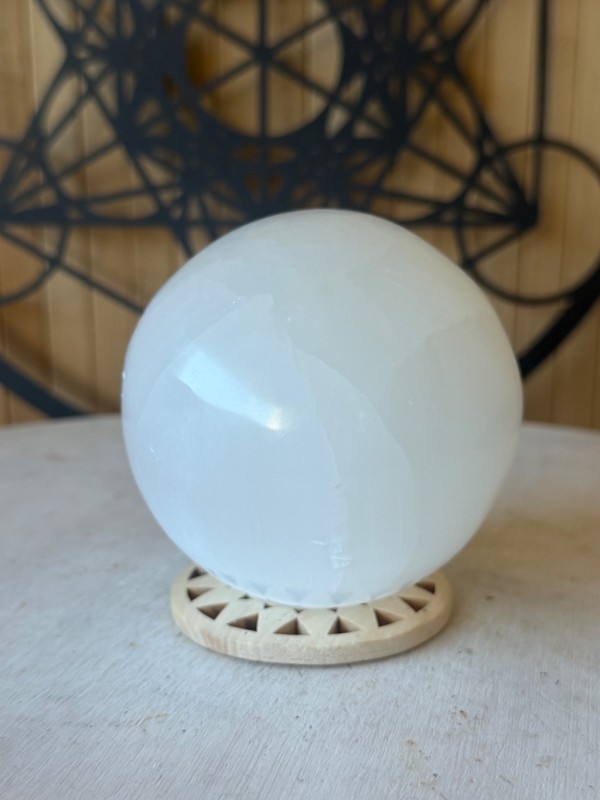 Sphère en sélénite (0.63kg)