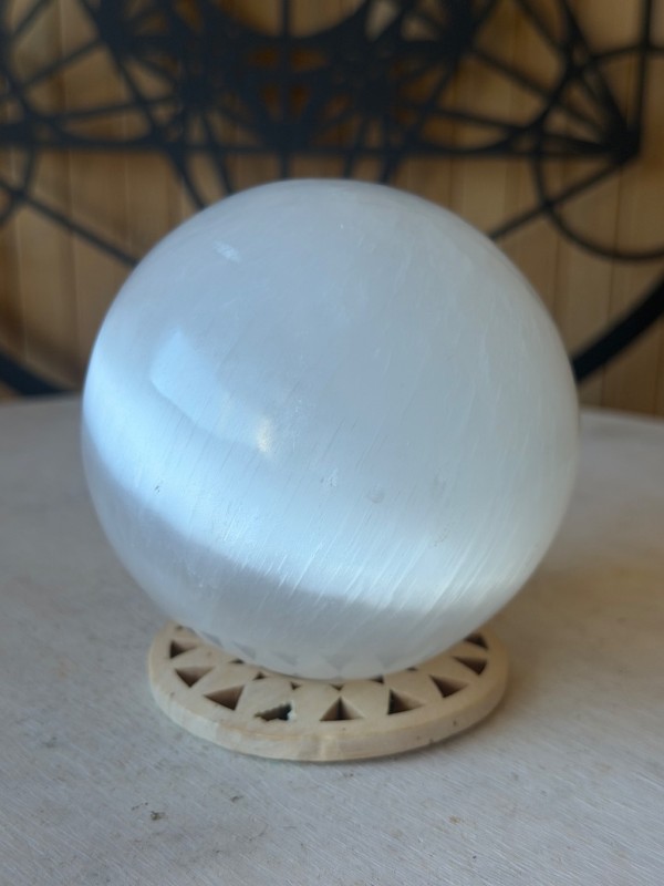 Sphère en sélénite (0.575kg)