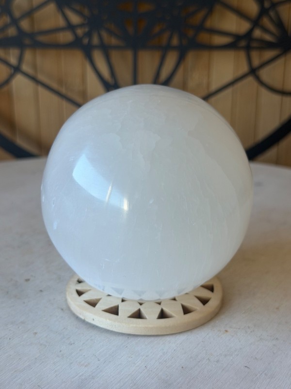 Sphère en sélénite (0.575kg)