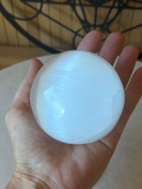 Sphère en sélénite (0.575kg)