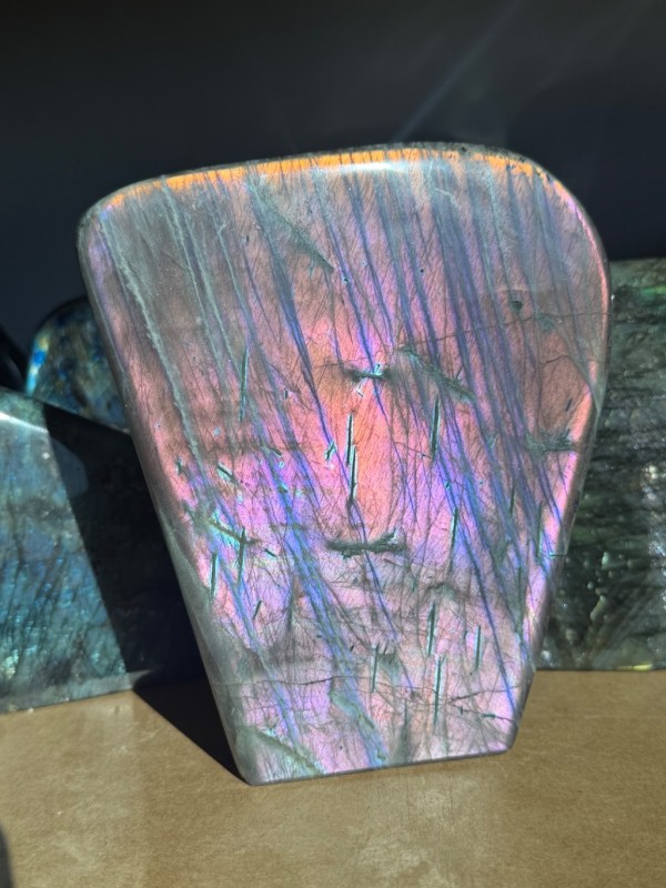 Labradorite violette (1.69kg)
