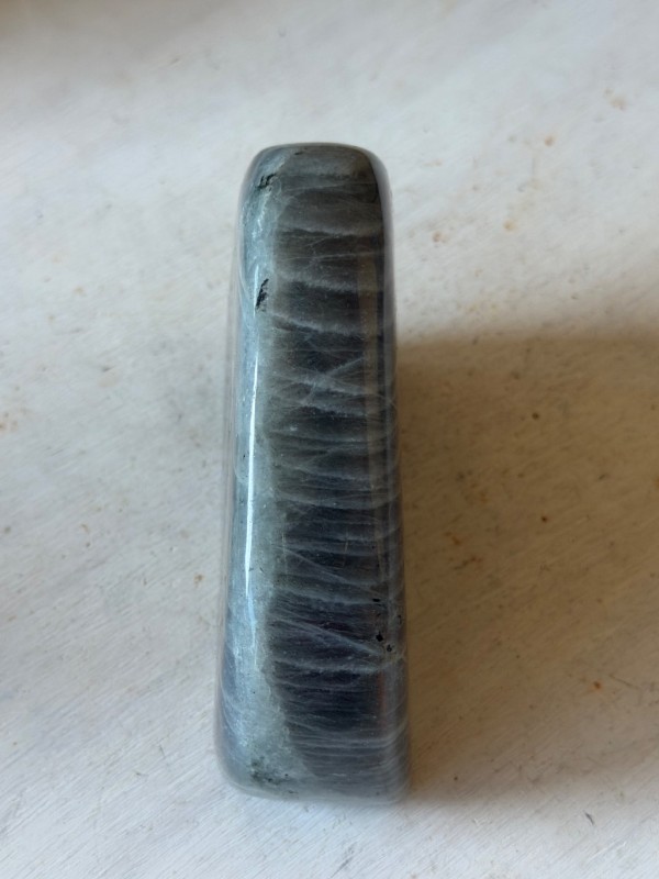 Labradorite violette (0.38kg)