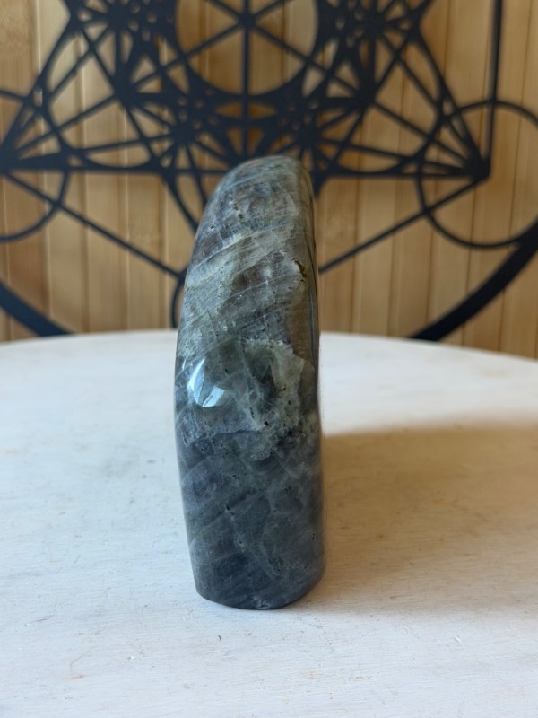 Labradorite violette (0.715kg)