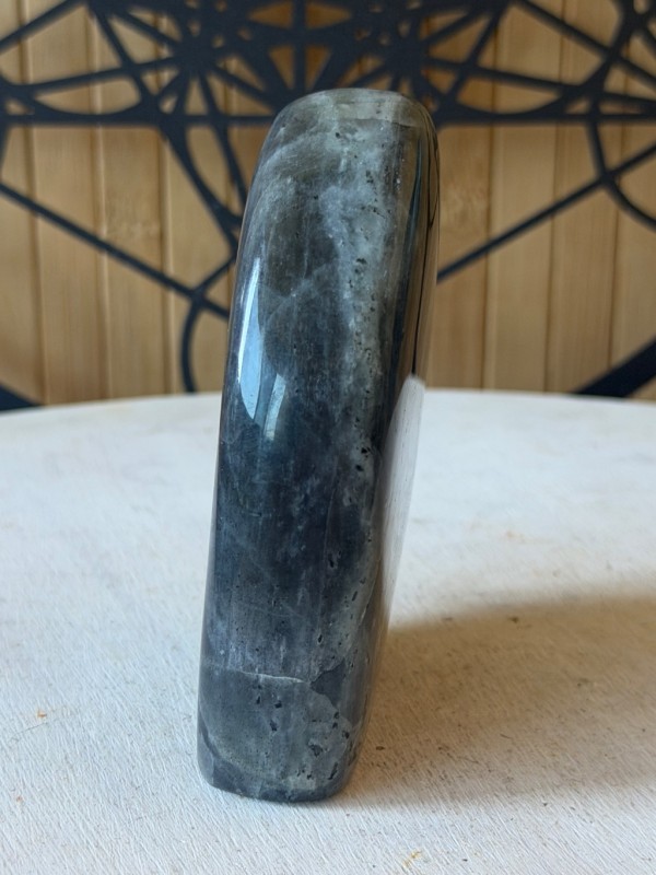 Labradorite violette (0.36kg)