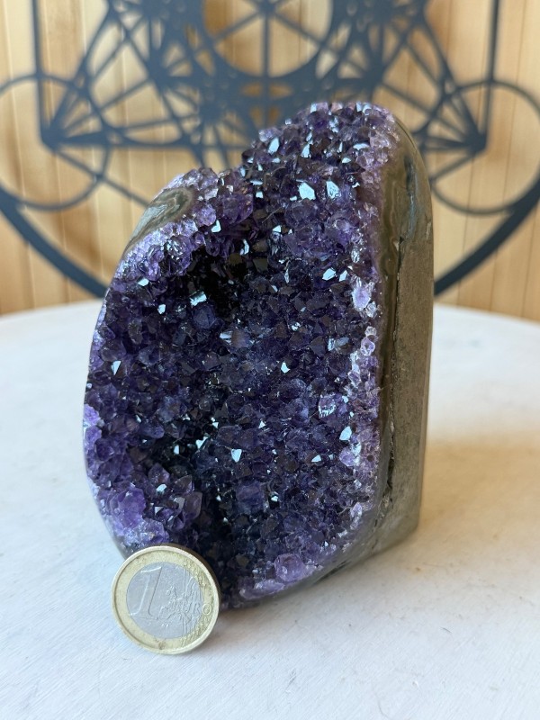 Géode d’améthyste (0.97kg)