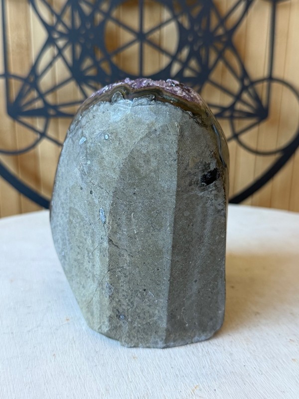 Géode d’améthyste (0.97kg)