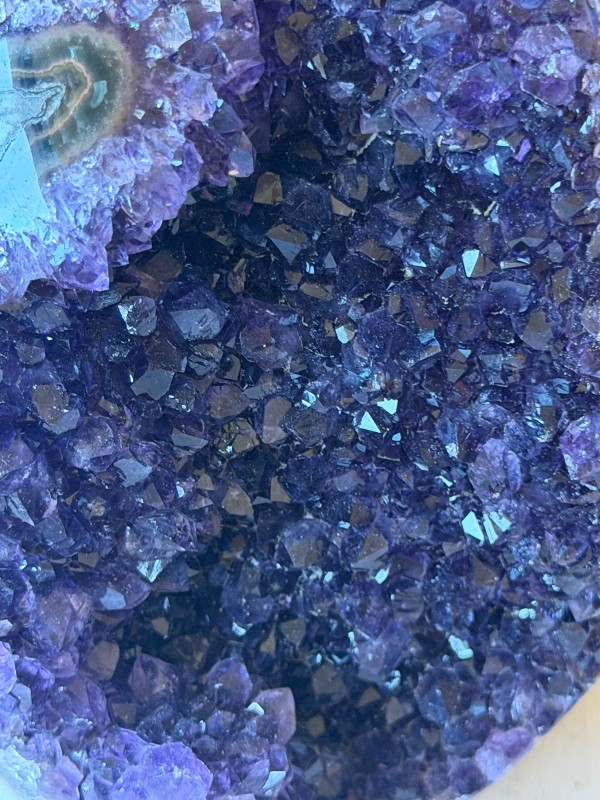 Géode d’améthyste (0.97kg)