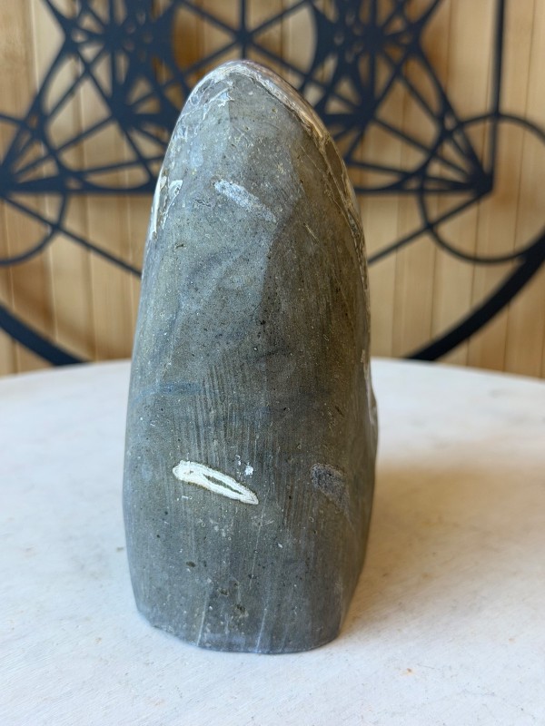 Géode d’amthyste (0.9kg)