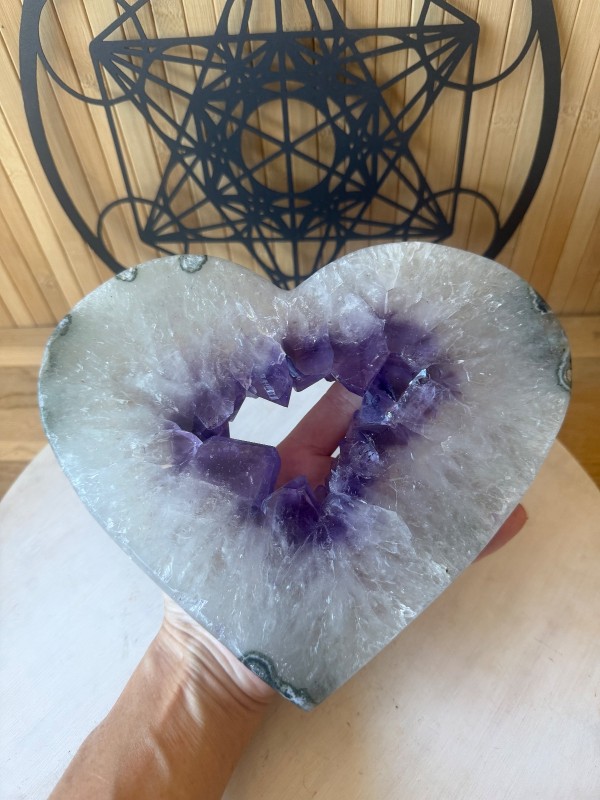 tranche d’ Améthyste en forme de cœur (2.23kg)
