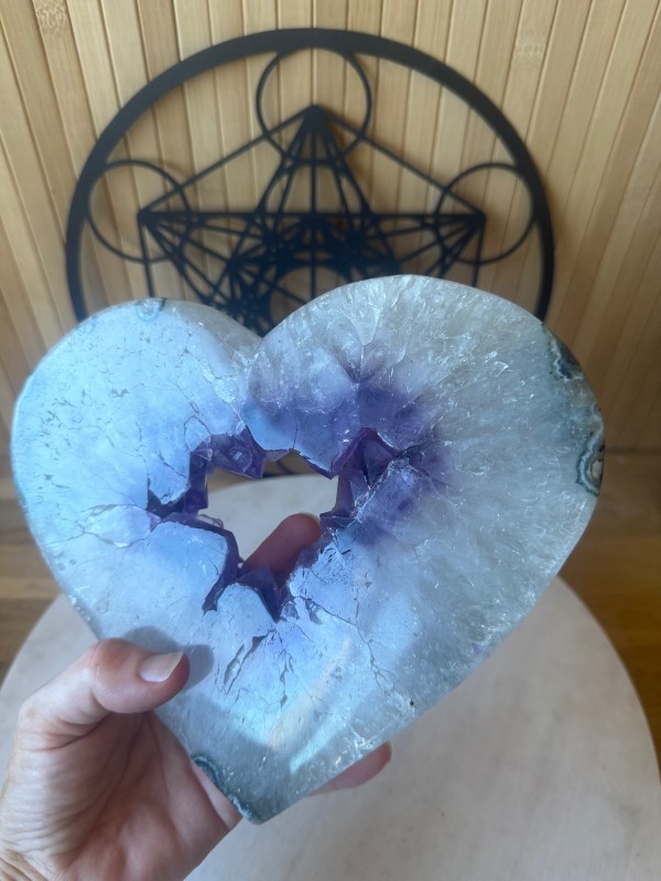 tranche d’ Améthyste en forme de cœur (2.23kg)