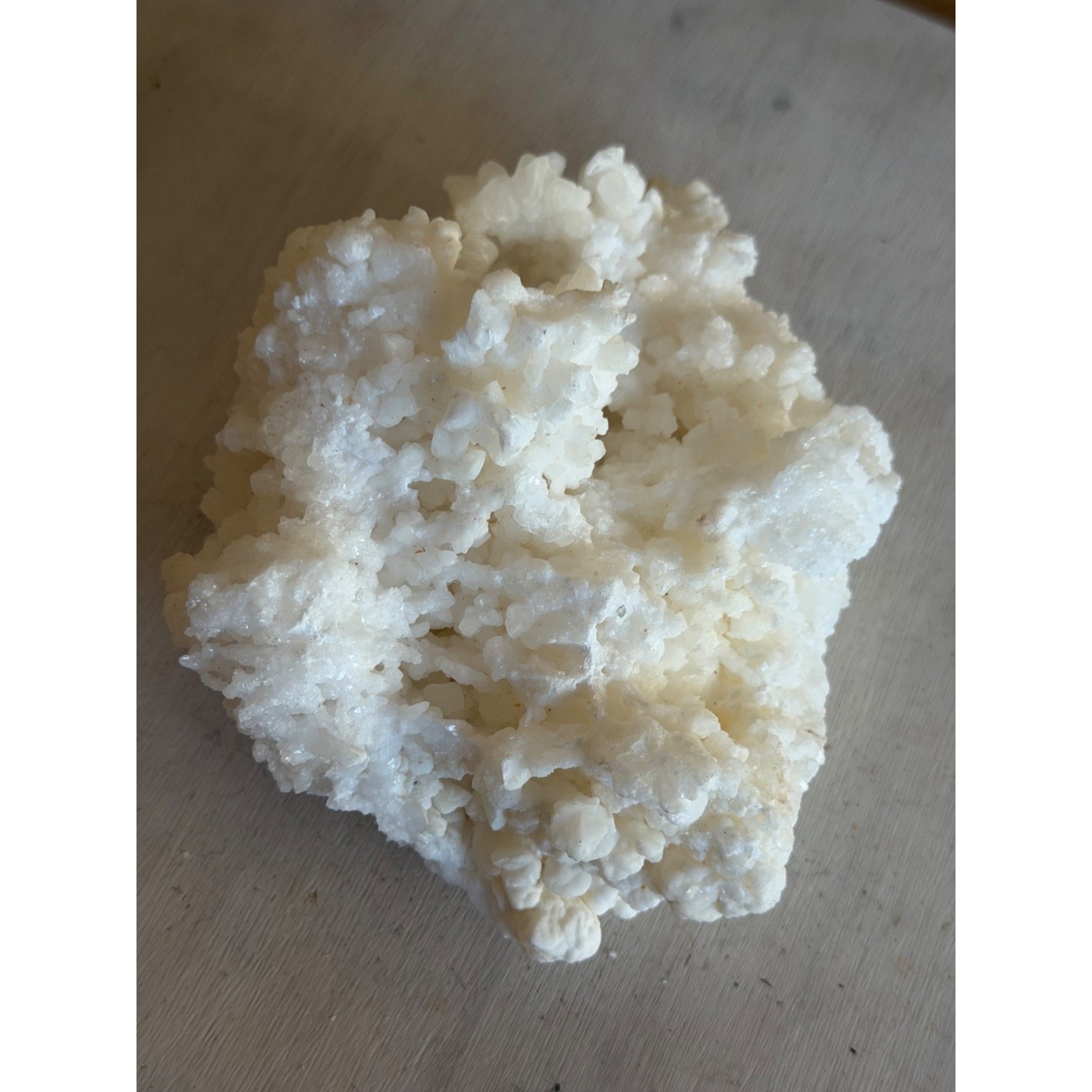 Aragonite blanche (0.745kg)