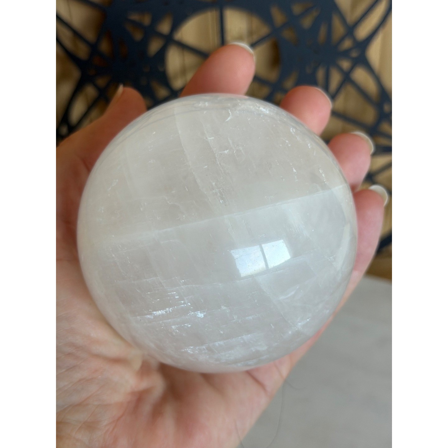 Sphère en calcite blanche (0.76kg)